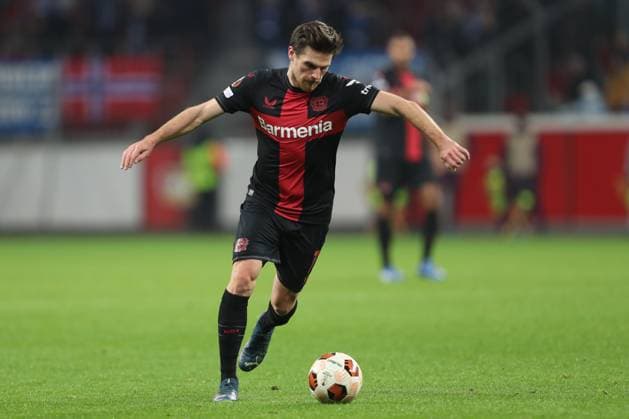Germany, Leverkusen, 14.12.2023, BayArena, Bayer Leverkusen vs Molde FK - UEFA Europa League 2023 2024 - Group H, Jonas Hofmann (Bayer 04 Leverkusen) controls the ball Leverkusen BayArena North Rhine-Westfalia Germany