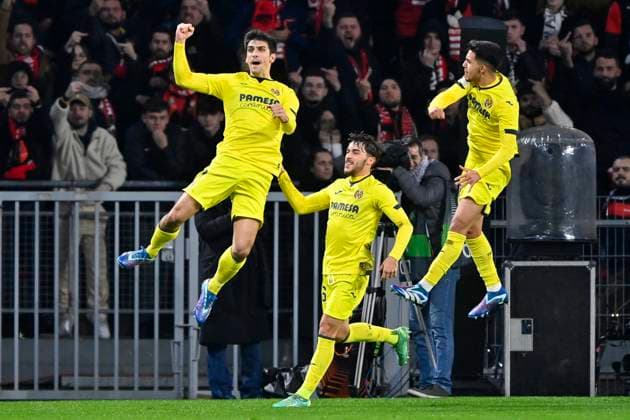 Sport Bilder des Tages Rennes Villarreal PHOTOPQR OUEST FRANCE Philippe RENAULT ; Rennes ; 14 12 2023 ; UEFA. Europa League. Phase de groupe. Football. Rennes Villarreal Joie des joueurs de Vilarreal après le 1er but Photo Philippe RENAULT Ouest-France Rennes France  Copyright: xPHOTOPQR OUESTxFRANCE MAXPPPxPhilippexRENAULTx 20231214OFR7192 20231214OFR7192