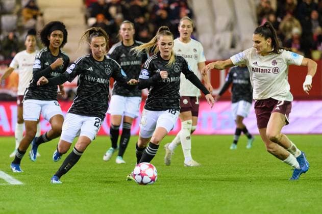 Munich, Germany, December 14th 2023: Rosa van Gool (21 Ajax Amsterdam), Milicia Keijzer (18 Ajax Amsterdam) and Jovana Damnjanovic (9 FC Bayern Munich) during the UEFA Womens Champions League group stage match between FC Bayern Munich and Ajax Amsterdam at FC Bayern Campus in Munich, Germany. (Sven Beyrich SPP) Copyright: xSvenxBeyrich SPPx spp-en-SvBe-20231214-D4S_3443