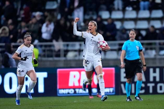 Caroline Moller (16) (RMA) Football Feminin : Paris FC -Real Madrid GlennGervot Panoramic 