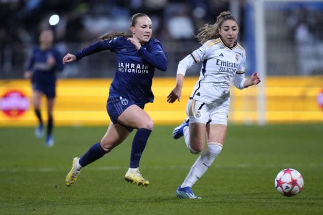 Julie Dufour (11) (Paris FC) - Olga Carmona (7) (RMA) Football Feminin : Paris FC -Real Madrid GlennGervot Panoramic 