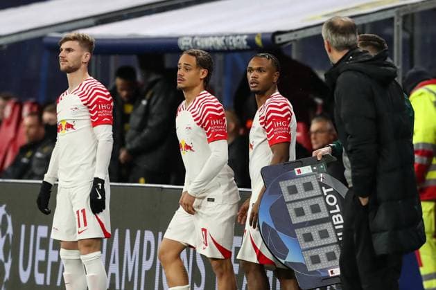 Einwechslung - Timo Werner (RB Leipzig,11), Xavi Simons (RB Leipzig,20), Lois Openda (RB Leipzig,17) mit Trainer Marco Rose (RB Leipzig) - Champions League Saison 2023-2024 Gruppe G RB Leipzig vs. BSC Young Boys Bern in der Red Bull Arena in Leipzig - Fussball,Deutschland,Mann,Männer,13.12.2023