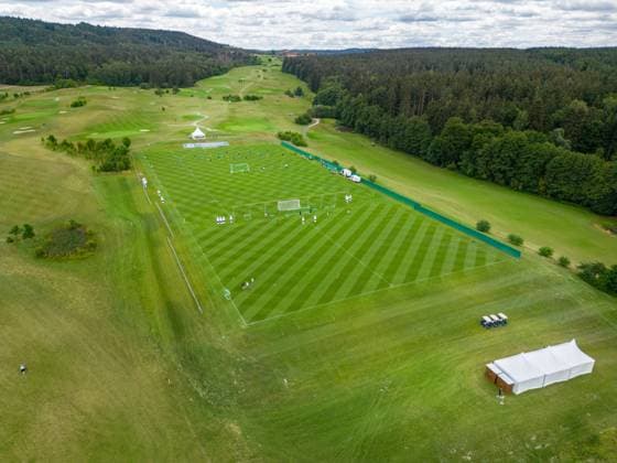 Fussball Euro 2024 DFB Maenner-Nationalmannschaft trainiert vor der EURO 2024 in Thueringen: Auf den Trainingsplaetzen im Spa und Golf Resort Weimarer Land (12.07.2022) bereitet sich die Deutsche Fussball Nationalmannschaft auf die Euro 2024 vor Foto: Stefan Eberhardt - medien-partner.net via DFB DFB Maenner-Nationalmannschaft trainiert vor der EURO 2024 in Thueringen