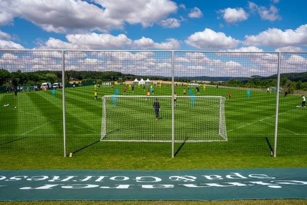 Fussball Euro 2024 DFB Maenner-Nationalmannschaft trainiert vor der EURO 2024 in Thueringen: Auf den Trainingsplaetzen im Spa und Golf Resort Weimarer Land (12.07.2022) bereitet sich die Deutsche Fussball Nationalmannschaft auf die Euro 2024 vor Foto: Stefan Eberhardt - medien-partner.net via DFB DFB Maenner-Nationalmannschaft trainiert vor der EURO 2024 in Thueringen