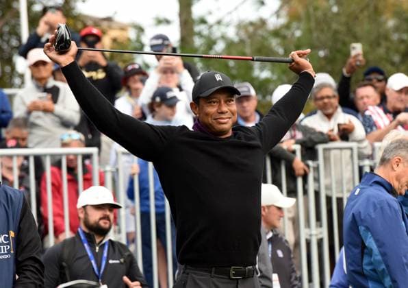 December 15, 2023, Orlando, Florida, United States: Tiger Woods stretches before teeing off on the first hole of the Pro-Am at the PNC Championship golf tournament at the Ritz-Carlton Golf Club. Orlando United States - ZUMAs197 20231215_aab_s197_065 Copyright: xPaulxHennessyx