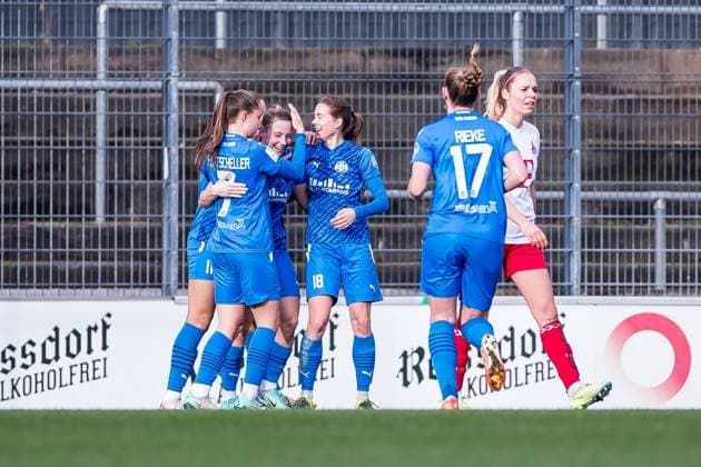 GOOGLE PIXEL Frauen Bundesliga: 1. FC Köln - SGS Essen; 16.12.2023 Jubel zum 0:1 durch Lena Ostermeier (SGS Essen, 18) GOOGLE PIXEL Frauen Bundesliga, 1. FC Köln - SGS Essen, Koeln, Franz-Kremer-Stadion am 16.12.2023 DFB REGULATIONS PROHIBIT ANY USE OF PHOTOGRAPHS AS IMAGE SEQUENCES AND OR QUASI-VIDEO. Copyright: xBEAUTIFULxSPORTS Wunderlx