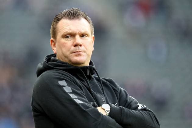 16.12.2023, xtgx, Fussball 2.Bundesliga, Hertha BSC Berlin - VfL Osnabrück emspor, v.l. Trainer Coach Uwe Koschinat (VfL Osnabrueck Osnabrück) (DFL DFB REGULATIONS PROHIBIT ANY USE OF PHOTOGRAPHS as IMAGE SEQUENCES and or QUASI-VIDEO) Berlin