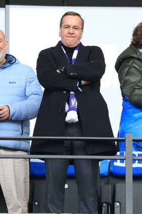 DEU, DFL, 2. FBL, Hertha BSC vs. VFL Osnabrueck, 16.12.2023, Berliner Olympiastadion, Berlin, DEU, DFL, 2. FBL, Hertha BSC vs. VFL Osnabrueck, im Bild Boris Pistorius (Verteidigungsminister) DFL - regulations prohibit any use of Photographs as image sequences and or quasi-video Foto: Juergen Engler nordphoto GmbH