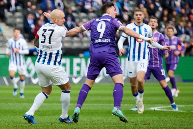 Erik Engelhardt (Vfl Osnabrueck, 09) GER, Hertha BSC vs. Vfl Osnabrueck, Fussball Herren, 2. Bundesliga, Saison 2023 2024, 17. Spieltag, 16.12.2023. (DFL REGULATIONS PROHIBIT ANY USE OF PHOTOGRAPHS AS IMAGE SEQUENCES AND OR QUASI - VIDEO). GER, Hertha BSC vs. Vfl Osnabrueck, Fussball Herren, 2. Bundesliga, Saison 2023 2024, 17. Spieltag, 16.12.2023. Berlin