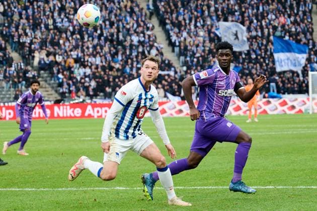 Pascal Klemens (Hertha BSC, 41), Maxwell Gyamfi (Vfl Osnabrueck, 04) GER, Hertha BSC vs. Vfl Osnabrueck, Fussball Herren, 2. Bundesliga, Saison 2023 2024, 17. Spieltag, 16.12.2023. (DFL REGULATIONS PROHIBIT ANY USE OF PHOTOGRAPHS AS IMAGE SEQUENCES AND OR QUASI - VIDEO). GER, Hertha BSC vs. Vfl Osnabrueck, Fussball Herren, 2. Bundesliga, Saison 2023 2024, 17. Spieltag, 16.12.2023. Berlin