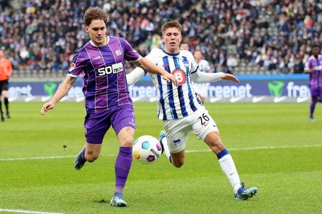 16.12.2023, xtgx, Fussball 2.Bundesliga, Hertha BSC Berlin - VfL Osnabrück emspor, v.l. Florian Kleinhansl (VfL Osnabrueck Osnabrück) Gustav Christensen (Hertha BSC Berlin) Zweikampf, Aktion, action, battle for the ball (DFL DFB REGULATIONS PROHIBIT ANY USE OF PHOTOGRAPHS as IMAGE SEQUENCES and or QUASI-VIDEO) Berlin