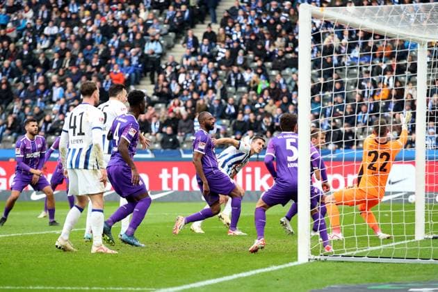 16.12.2023, xtgx, Fussball 2.Bundesliga, Hertha BSC Berlin - VfL Osnabrück emspor, v.l. Torchance Marc Oliver Kempf (Hertha BSC Berlin) Philipp Kuehn Kühn (VfL Osnabrueck Osnabrück) (DFL DFB REGULATIONS PROHIBIT ANY USE OF PHOTOGRAPHS as IMAGE SEQUENCES and or QUASI-VIDEO) Berlin