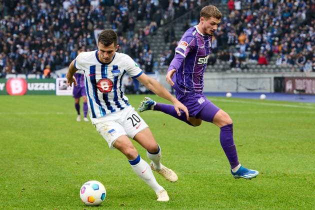 Marc Oliver Kempf (Hertha BSC, 20), Michael Cuisance (Vfl Osnabrueck, 27) GER, Hertha BSC vs. Vfl Osnabrueck, Fussball Herren, 2. Bundesliga, Saison 2023 2024, 17. Spieltag, 16.12.2023. (DFL REGULATIONS PROHIBIT ANY USE OF PHOTOGRAPHS AS IMAGE SEQUENCES AND OR QUASI - VIDEO). GER, Hertha BSC vs. Vfl Osnabrueck, Fussball Herren, 2. Bundesliga, Saison 2023 2024, 17. Spieltag, 16.12.2023. Berlin