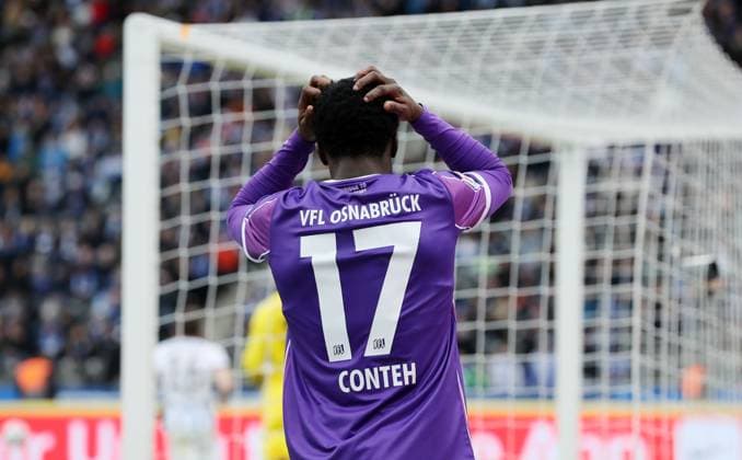 Christian Conteh enttäuscht nach vergebener Torchance Enttäuschung Fußball Fussball DFL 2.Bundesliga Herren 17.Spieltag Saison 2023 2024 16.12.2023 Hertha BSC Berlin vs. VfL Osnabrück DFL regulations prohibit any use of photographs as image sequences and or quasi-video