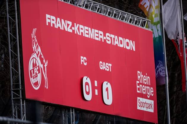 GOOGLE PIXEL Frauen Bundesliga: 1. FC Köln - SGS Essen; 16.12.2023 Ende in Köln 0:1 GOOGLE PIXEL Frauen Bundesliga, 1. FC Köln - SGS Essen, Koeln, Franz-Kremer-Stadion am 16.12.2023 DFB REGULATIONS PROHIBIT ANY USE OF PHOTOGRAPHS AS IMAGE SEQUENCES AND OR QUASI-VIDEO. Copyright: xBEAUTIFULxSPORTS Wunderlx