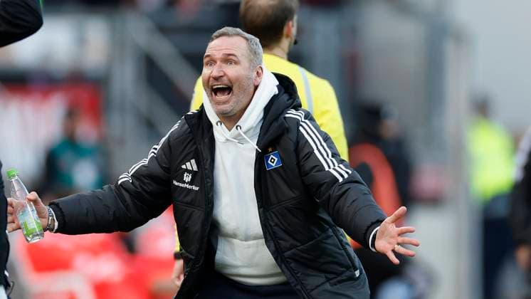 Bild: Trainer Tim Walter (Hamburger SV) Jubel nach dem Tor zum 2:0, jubelnd, bejubelt, jubelt, jubeln, emotionen (l-r). 16.12.2023, Fussball, 2. Bundesliga, 1. FC Nürnberg - Hamburger SV, GER, Nuernberg, Max-Morlock-Stadion, DFL REGULATIONS PROHIBIT ANY USE OF PHOTOGRAPHS AS IMAGE SEQUENCES AND OR QUASI-VIDEO.