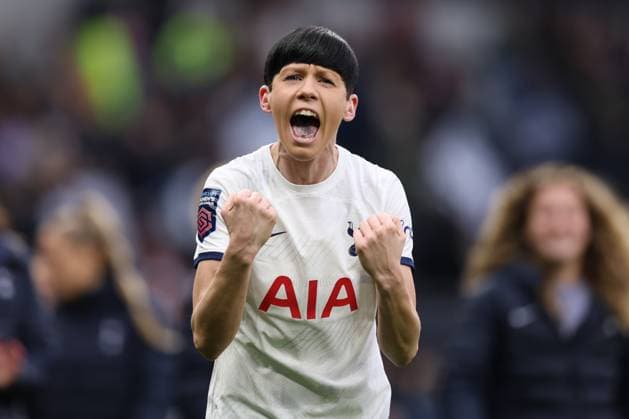 Bilder des Jahres 2023, Sport 12 Dezember Sport Themen der Woche KW50 Sport Bilder des Tages Tottenham v Arsenal Women 16 December 2023, London - Women s Super League Football - Tottenham v Arsenal - Ashleigh Neville of Tottenham Hotspur celebrates victory - Photo: Jacques Feeney Offside. London UK *** Tottenham gegen Arsenal Frauen 16. Dezember 2023, London Frauen s Super League Fußball Tottenham gegen Arsenal Ashleigh Neville von Tottenham Hotspur feiert den Sieg Foto Jacques Feeney Abseits London UK  Copyright: xJacquesxFeeneyx xOffsidexOffside