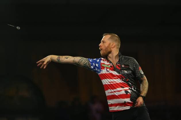 Sport Themen der Woche KW50 Sport Bilder des Tages 16th December 2023, Alexandra Palace, London, England; 2023 24 PDC Paddy Power World Darts Championships Day 2 Afternoon Session; Jules van Dongen in action against Darren Penhall.  ActionPlus12586551 KatiexChan