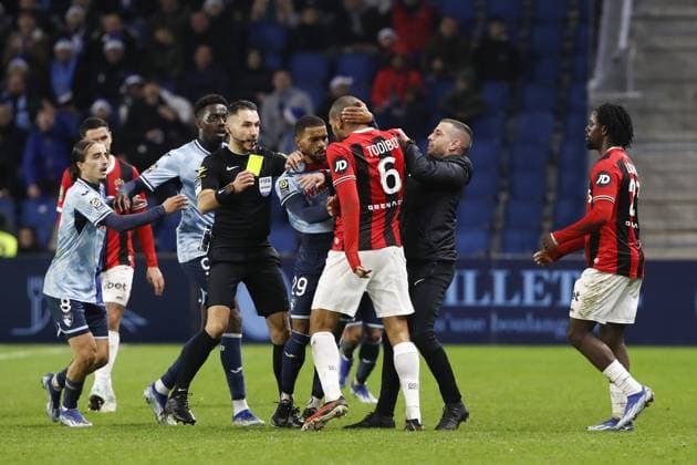 Embrouille entre Jean-Clair Todibo (OGC Nice) et Samuel Grandsir (Le Havre) FOOTBALL : Le Havre Vs Nice - Ligue 1 Uber Eats - 16 12 2023 MichaelBaucher Panoramic 