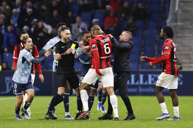 Embrouille entre Jean-Clair Todibo (OGC Nice) et Samuel Grandsir (Le Havre) FOOTBALL : Le Havre Vs Nice - Ligue 1 Uber Eats - 16 12 2023 MichaelBaucher Panoramic 