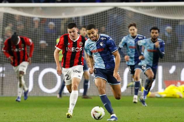 Antoine Joujou (Le Havre) vs Tom Louchet (OGC Nice) FOOTBALL : Le Havre Vs Nice - Ligue 1 Uber Eats - 16 12 2023 MichaelBaucher Panoramic 