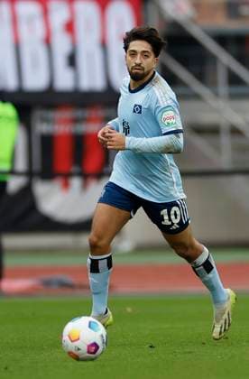 Bild: Immanuel Pherai (Hamburger SV, 10). 16.12.2023, Fussball, 2. Bundesliga, 1. FC Nürnberg - Hamburger SV, GER, Nuernberg, Max-Morlock-Stadion, DFL REGULATIONS PROHIBIT ANY USE OF PHOTOGRAPHS AS IMAGE SEQUENCES AND OR QUASI-VIDEO.