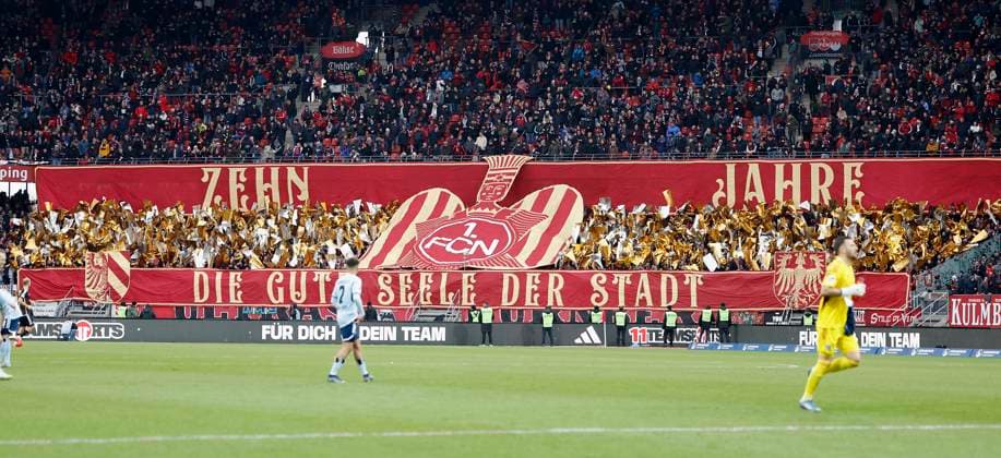 Bild: Choreo, Choreographie, der Nürnberger Fans. 16.12.2023, Fussball, 2. Bundesliga, 1. FC Nürnberg - Hamburger SV, GER, Nuernberg, Max-Morlock-Stadion, DFL REGULATIONS PROHIBIT ANY USE OF PHOTOGRAPHS AS IMAGE SEQUENCES AND OR QUASI-VIDEO.