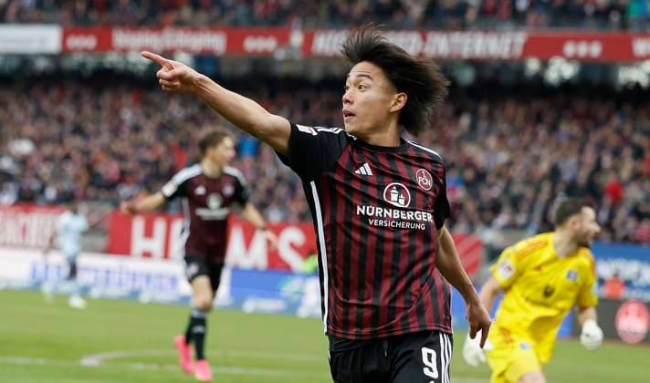 Bild: Daichi Hayashi (1.FC Nuernberg, 9). 16.12.2023, Fussball, 2. Bundesliga, 1. FC Nürnberg - Hamburger SV, GER, Nuernberg, Max-Morlock-Stadion, DFL REGULATIONS PROHIBIT ANY USE OF PHOTOGRAPHS AS IMAGE SEQUENCES AND OR QUASI-VIDEO.