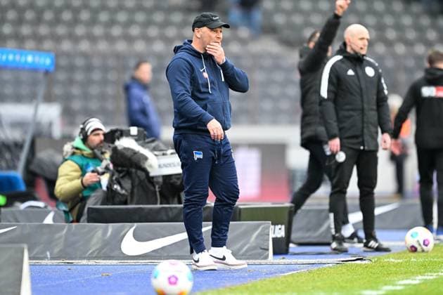 2. Bundesliga - Hertha BSC Berlin - VfL Osnabrück am 16.12.2023 im Olympiastadion in Berlin Trainer Pal Dardai (Hertha BSC Berlin) unzufrieden, enttäuscht, enttaeuscht, niedergeschlagen.