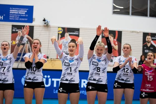 2. Bundesliga Frauen Pro: Schwarz-Weiss Erfurt vs. SSC Freisen; Erfurt; 16.12.2023 von links Ashlyn Maye Blotzer ( 7; Schwarz-Weiss Erfurt), Pia Mohr ( 10; Schwarz-Weiss Erfurt), Alina Zellin ( 1; Schwarz-Weiss Erfurt), Sina Stöckmann ( 8; Schwarz-Weiss Erfurt), Tina De Groot ( 12; Schwarz-Weiss Erfurt) und Mia Mercedes Kettner ( 15; Schwarz-Weiss Erfurt) 2. Bundesliga Frauen Pro: Schwarz-Weiss Erfurt vs. SSC Freisen; Riethsporthalle Erfurt; 16.12.2023 Copyright: xBEAUTIFULxSPORTS Duehringx