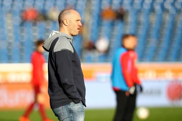 17.12.2023, xtgx, Fussball 2.Bundesliga, Eintracht Braunschweig - 1.FC Kaiserslautern emspor, v.l. Trainer Coach Daniel Scherning (Eintracht Braunschweig) (DFL DFB REGULATIONS PROHIBIT ANY USE OF PHOTOGRAPHS as IMAGE SEQUENCES and or QUASI-VIDEO) Braunschweig