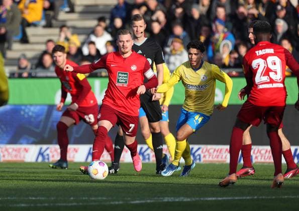 Braunschweig vs. Kaiserslautern, 2. BL Braunschweig, 17.12.2023, FUßBALL - Eintracht Braunschweig vs. 1. FC Kaiserslautern, 2. BL, Saison 2023 24. Marlon Ritter (1. FC Kaiserslautern) Braunschweig
