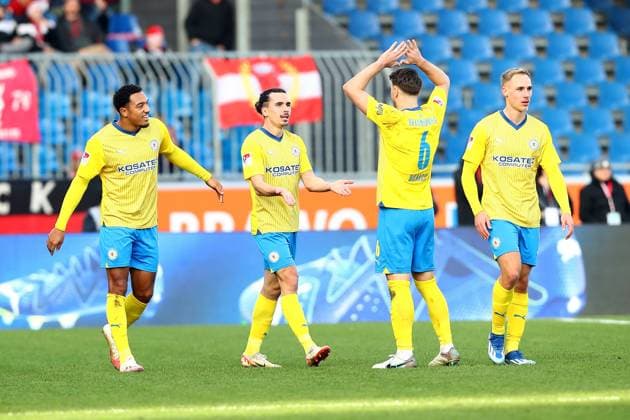 17.12.2023, xtgx, Fussball 2.Bundesliga, Eintracht Braunschweig - 1.FC Kaiserslautern emspor, v.l. Torjubel nach dem Tor zum celebrating the goal celebrate 1:1 durch Rayan Philippe (Eintracht Braunschweig) (DFL DFB REGULATIONS PROHIBIT ANY USE OF PHOTOGRAPHS as IMAGE SEQUENCES and or QUASI-VIDEO) Braunschweig