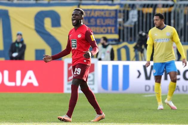 Richmond Tachie (1. FC Kaiserslautern,29) - 2. Fußball Bundesliga Saison 2023-2024 Eintracht Braunschweig vs. 1. FC Kaiserslautern im Eintracht Stadion in Braunschweig - Aktion,Fußball,Mann,Männer,Deutschland,17.12.2023