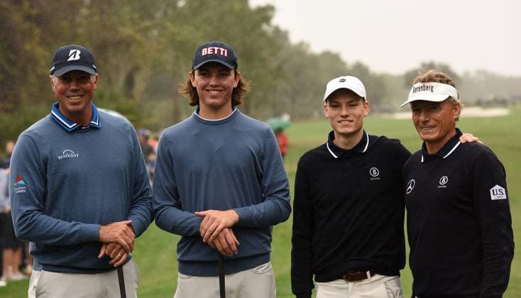 Final Round of PNC Championship in Orlando, Florida, US - 17 Dec 2023 L-R Matt Kuchar, his son, Cameron Kuchar, Jason Langer, and his father, Bernhard Langer pose before teeing off on the first hole during the final round of the PNC Championship at the Ritz-Carlton Golf Club in Orlando, Florida. Orlando United States Copyright: xPaulxHennessyx xSOPAxImagesx 12172023_PHH_PNC_18