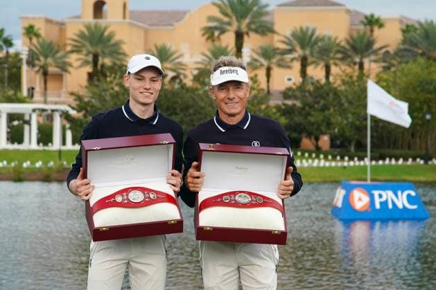 Sport Bilder des Tages December 17, 2023, Orlando, Florida, USA: Bernhard Langer (R) and son, Jason, hold the Willie Park trophies after winning the final round of the 2023 PNC Championship at Ritz-Carlton Golf Club. Orlando USA - ZUMAw109 20231217_fap_w109_035 Copyright: xDebbyxWongx