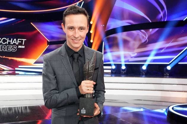 Preistraeger Eric Frenzel bei der Sportler des Jahres Gala am 17.12.2023 in Baden Baden Sportler des Jahres Gala 2023 in Baden-Baden *** Award winner Eric Frenzel at the Sportsman of the Year Gala on 17 12 2023 in Baden Baden Sportsman of the Year Gala 2023 in Baden Baden 
