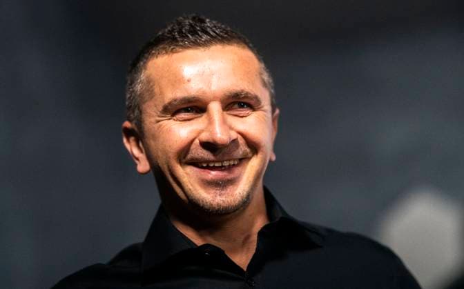 Sport Bilder des Tages 19.12.2023, Fußball, Herren, DFL, 2. Bundesliga, 2. FBL, Trainervorstellung Mersad Selimbegovic (FC Hansa Rostock) Mersad Selimbegovic bei der Pressekonferenz zur Vorstellung des neuen Trainers beim FC Hansa Rostock. Rostock Ostseestadion Mecklenburg-Vorpommern Deutschland