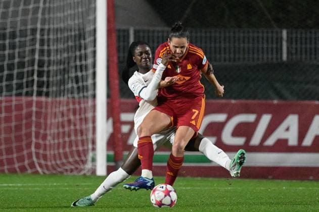 UEFA Champions League Women football match - Roma vs Paris Saint-Germain Thiniba Samoura of Paris Saint-Germain Evelyne Viens (AS Roma) during the UEFA WomenÃ¢& x80;& x99;s Champions League 2023 24 group stage group C match between AS Roma vs Paris Saint Germain FC at the Tre Fontane stadium Rome on 20 December 2023. Rome Italy  Copyright: xIPAxSport ABACAx