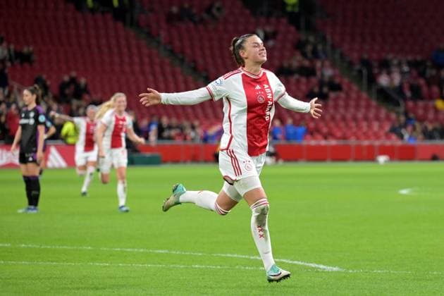 AMSTERDAM - Romee Leuchter of Ajax celebrates the 1-0 during the UEFA Women s Champions League Group C match between Ajax Amsterdam and FC Bayern Munchen at the Johan Cruijff ArenA on December 20, 2023 in Amsterdam, Netherlands. ANP UEFA Women s Champions League 2023 24 2023 2024 xVIxANPxSportx xxANPxIVx 486787519 originalFilename: 486787519.jpg