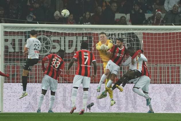 Marcin Bulka (OGC Nice) FOOTBALL : OGC Nice vs RC Lens - Ligue 1 Uber Eats - Nice - 20 12 2023 NorbertScanella Panoramic 