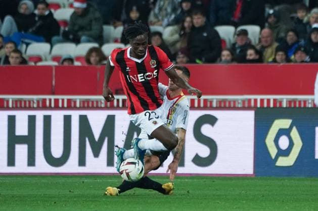 Evann Guesssand (OGC Nice) - Ruben Aguilar (RC Lens) FOOTBALL : OGC Nice vs RC Lens - Ligue 1 Uber Eats - Nice - 20 12 2023 NorbertScanella Panoramic 