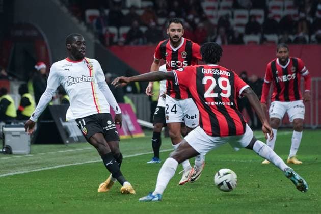 Massadio Haidara (RC Lens) - Evann Guesssand (OGC Nice) FOOTBALL : OGC Nice vs RC Lens - Ligue 1 Uber Eats - Nice - 20 12 2023 NorbertScanella Panoramic 