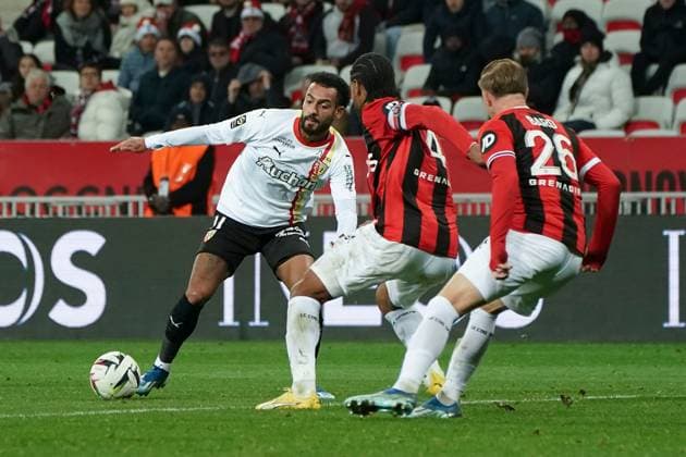 Angelo Fulgini (RC Lens) FOOTBALL : OGC Nice vs RC Lens - Ligue 1 Uber Eats - Nice - 20 12 2023 NorbertScanella Panoramic 
