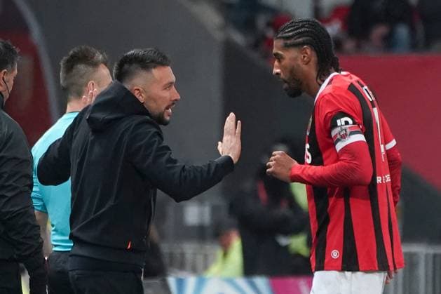 Francesco Farioli (entraineur de l OGC Nice) - Dante (OGC Nice) FOOTBALL : OGC Nice vs RC Lens - Ligue 1 Uber Eats - Nice - 20 12 2023 NorbertScanella Panoramic 