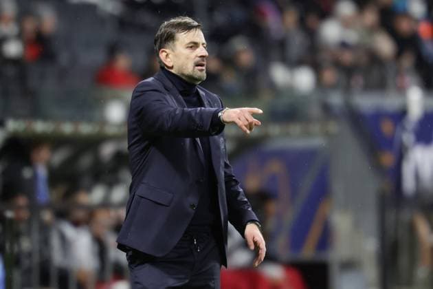 Eintracht Frankfurt - Benfica Lissabon, Frauen Champions League Trainer Niko Arnautis (Eintracht Frankfurt). Spiel der Uefa Women s Champions League zwischen Eintracht Frankfurt und Benfica Lissabon am 21. Dezember 2023 im Deutsche Bank Park in Frankfurt am Main., Frankfurt am Main Hessen Deutschland Deutsche Bank Park
