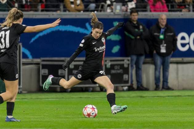 UWCL: Eintracht Frankfurt - Benfica Lissabon, Deutsche Bank Park, Frankfurt, 21.12.2023 Barbara Dunst (Eintracht Frankfurt 28), Eintracht Frankfurt - Benfica Lissabon, Frankfurt, Deutsche Bank Park, 21.12.2023 Copyright: xBEAUTIFULxSPORTS Gawlikx