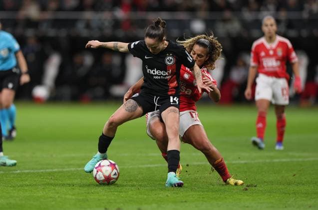 21.12.2023, Fussball Frauen UEFA Womens Champions League UWCL, Eintracht Frankfurt - SL Benfica Lissabon, emonline, emspor, v.l., Geraldine Reuteler (Eintracht Frankfurt), Andreia Norton (SL Benfica Lissabon) DFL DFB REGULATIONS PROHIBIT ANY USE OF PHOTOGRAPHS AS IMAGE SEQUENCES AND OR QUASI-VIDEO. xdcx Copyright: HMBxMedia