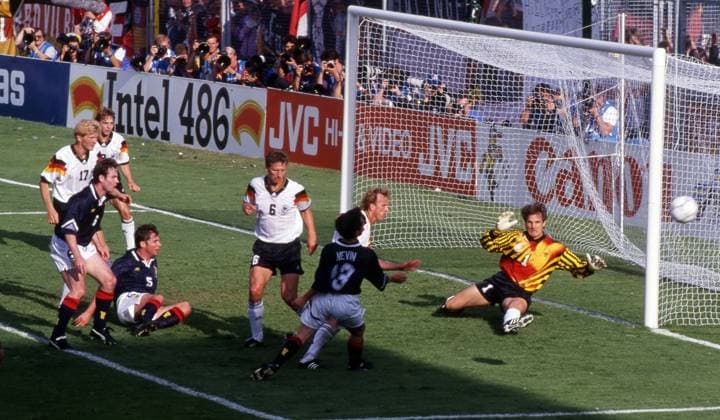 15.06.92 Deutschland - Schottland Schweden, Nörrköping, 15.06.1992, Fussball, EM 1992 in Schweden, Deutschland - Schottland (2:0): Bodo Illgner (Deutschland).