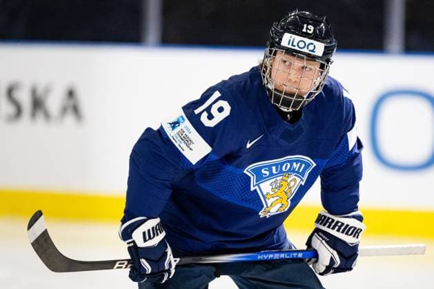 231226 Konsta Helenius of Finland ahead of the 2024 IIHF World Junior Championship game between Finland and Canada on December 26, 2023 in Gothenburg. Photo: Carl Sandin BILDBYRAN kod CS CS0473 ishockey Ice hockey, Eishockey jvm junior-vm u20 2024 iihf world junior championship world juniors finland canada kanada 1 bbeng Copyright: CARLxSANDIN BB231226CS004